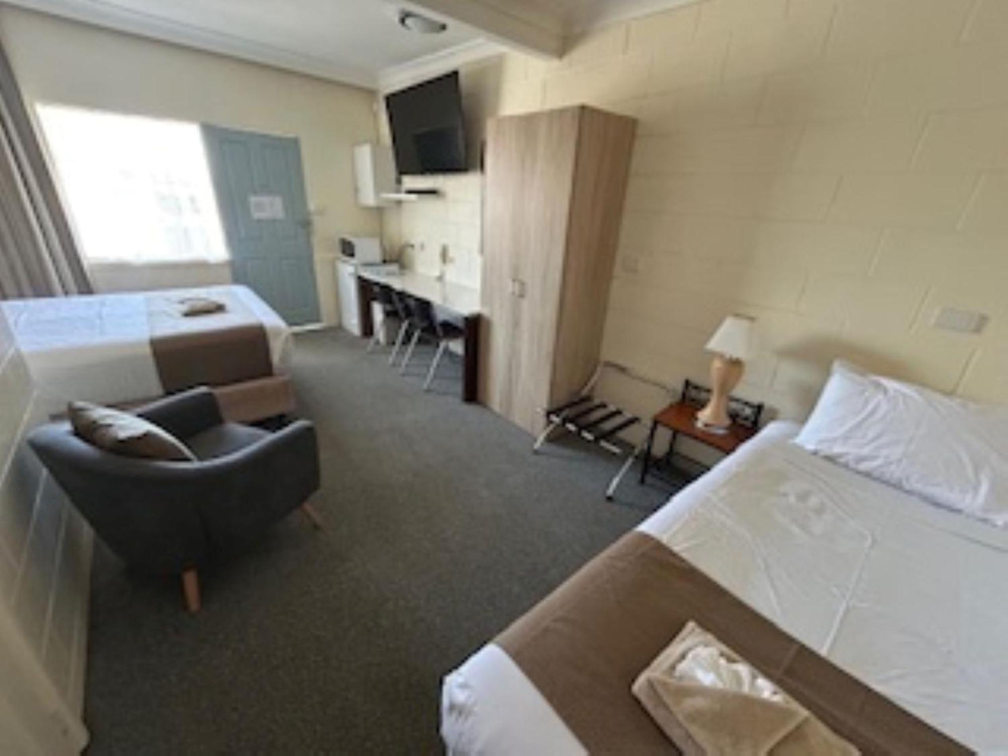 Warren Motor Inn 외부 사진
