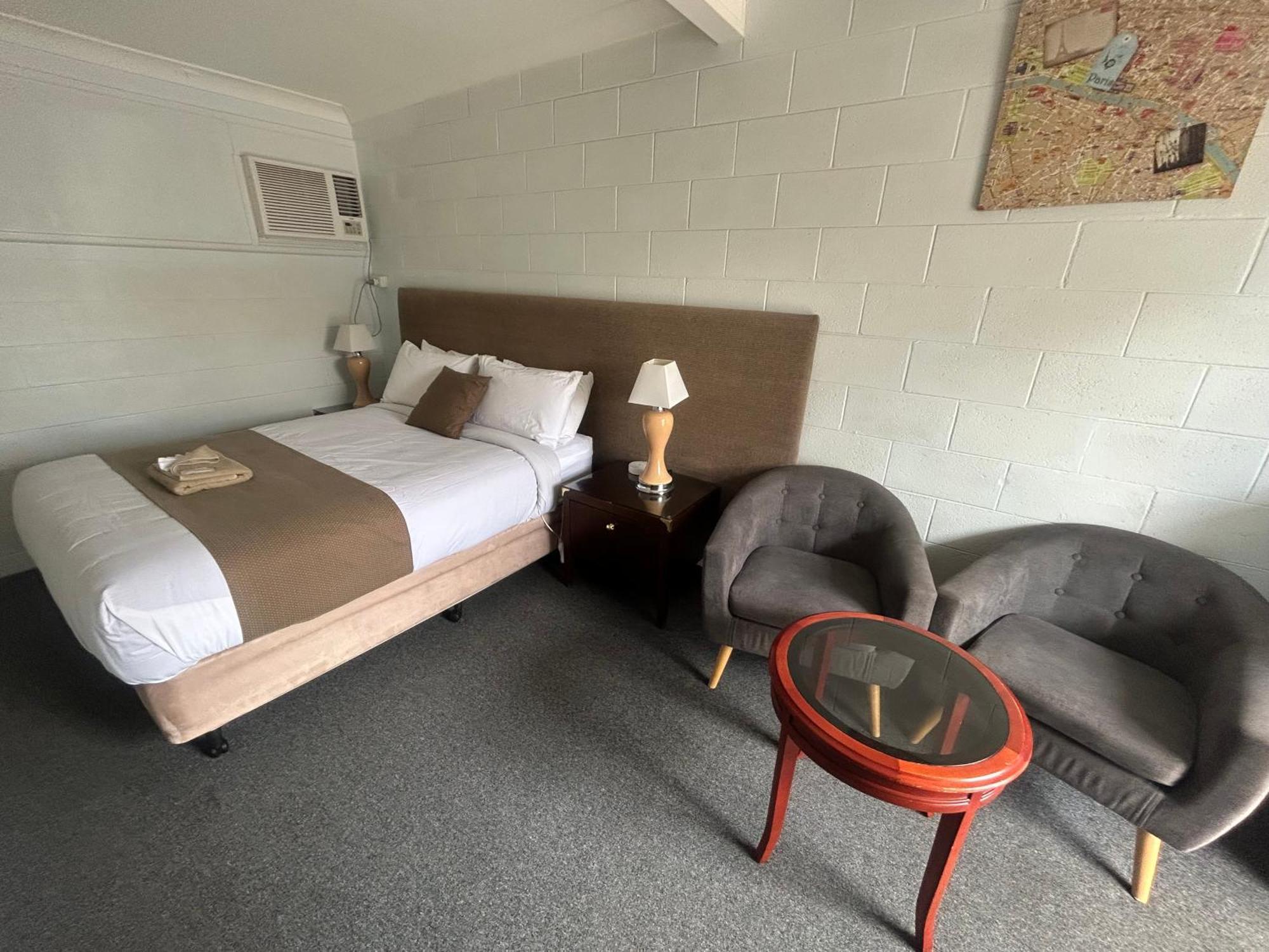 Warren Motor Inn 객실 사진