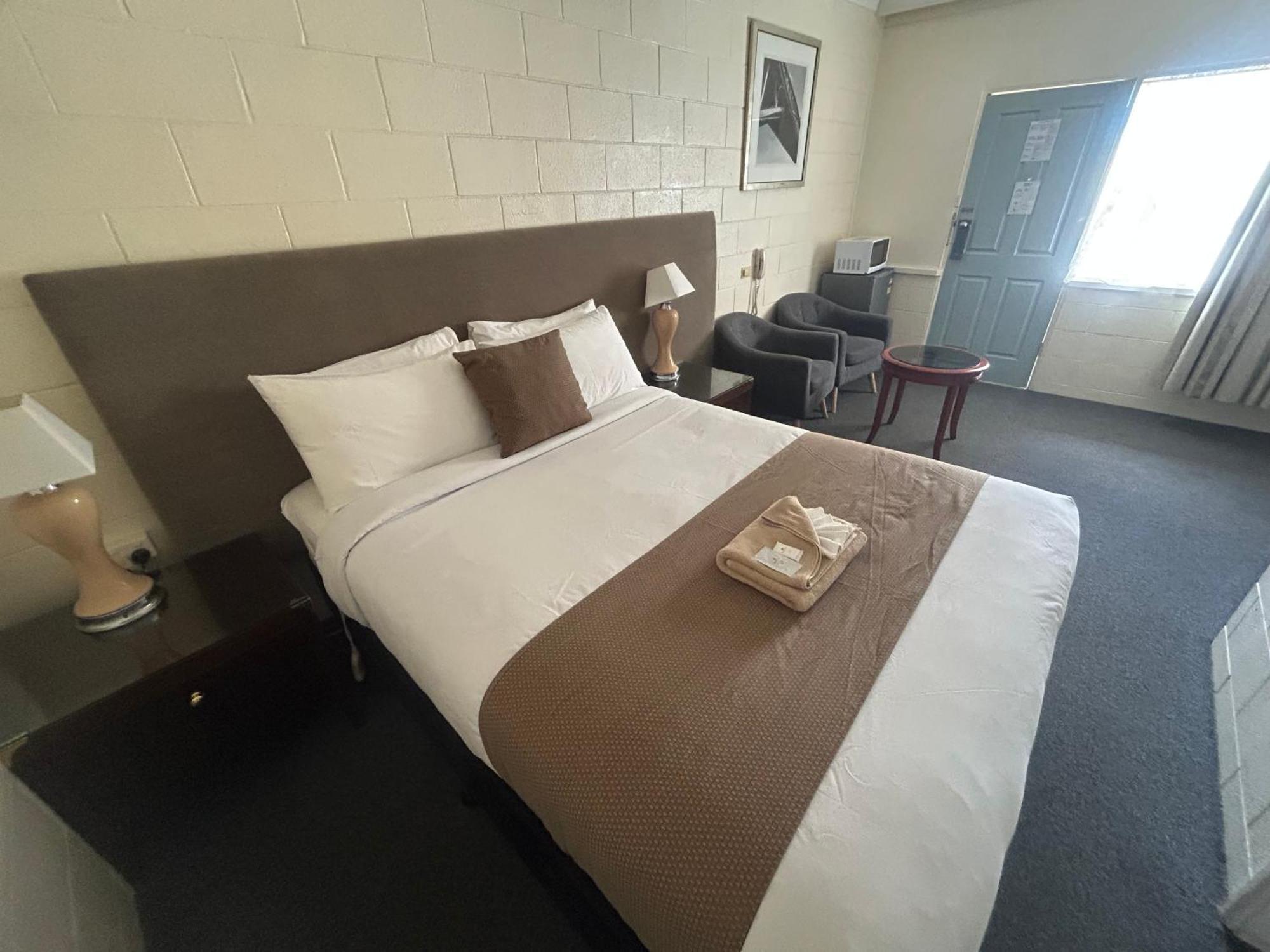 Warren Motor Inn 외부 사진